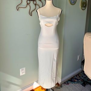 Line & Dot White Midi w/ Open Back